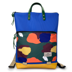 Mochila rectangular klein y manchas