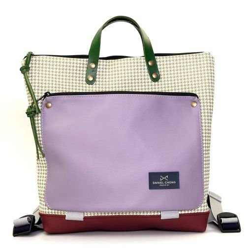 Mochila cuadrada lila y granate