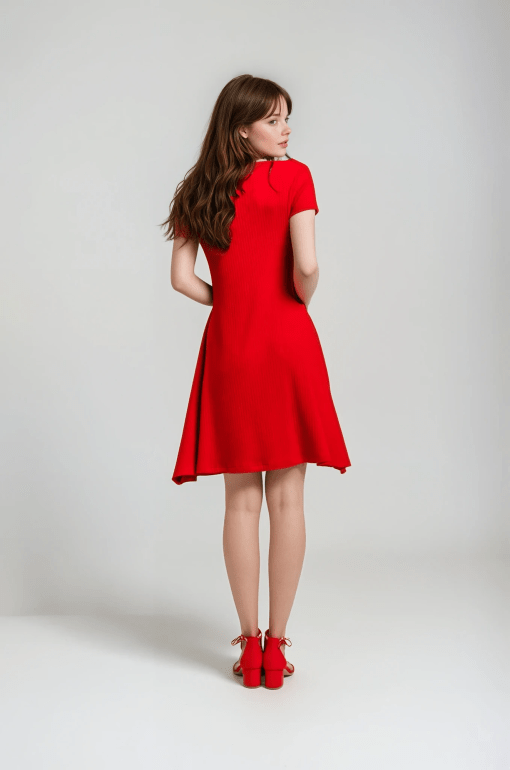 Vestido corto rojo corazon bordado - Imagen 4