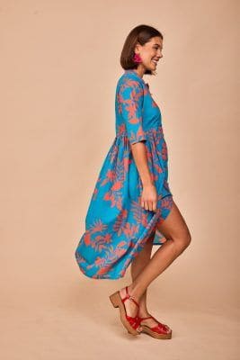 Vestido midi turquesa hojas coral