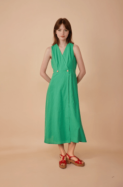 Vestido midi verde sin mangas