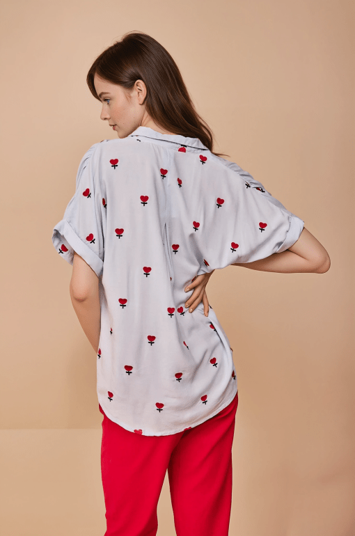 Blusa celeste corazones bordados - Imagen 2