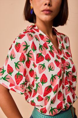 Alternative view of Blusa fresas