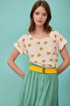 Blusa manga corta flores amarillas
