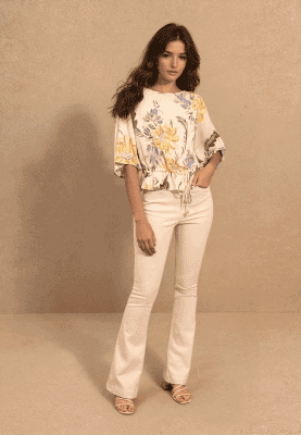 Alternative view of Blusa flores amarillas