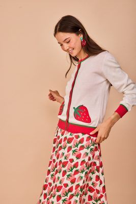 Alternative view of Chaqueta fresas