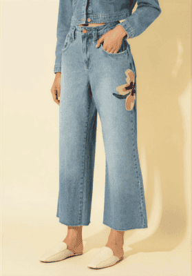 Alternative view of Pantalón vaquero bordado flor