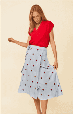 Falda midi bordada corazones
