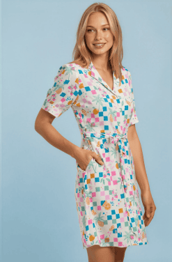Vestido camisero corto tropical