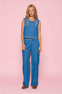 Alternative view of Pantalón denim bordados punto de cruz