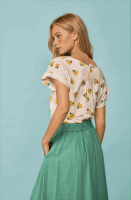 Alternative view of Blusa manga corta flores amarillas