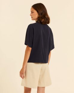 Alternative view of Camisa negra botones marinos