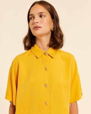 Alternative view of Camisa mostaza botones marinos