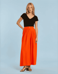 Pantalón coral fluido de pata ancha