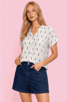 Camisa pico blanca sardinas manga corta