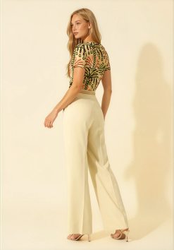 lezalez-1.3514E-Y2581D-C3-Willow-Cream_Backdrop.png