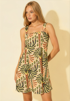 lezalez-1.3571E-Y2581D-C2-Willow-Cream_Backdrop.png
