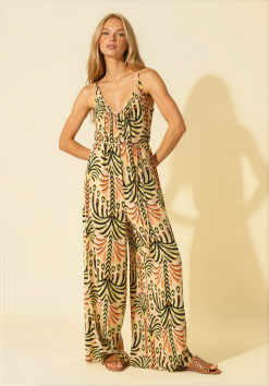 lezalez-1.3645E-Y2581D-C1-Willow-Cream_Backdrop.png