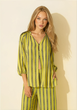 lezalez-1.3641E-Y2622D-C1-Willow-Cream_Backdrop.png